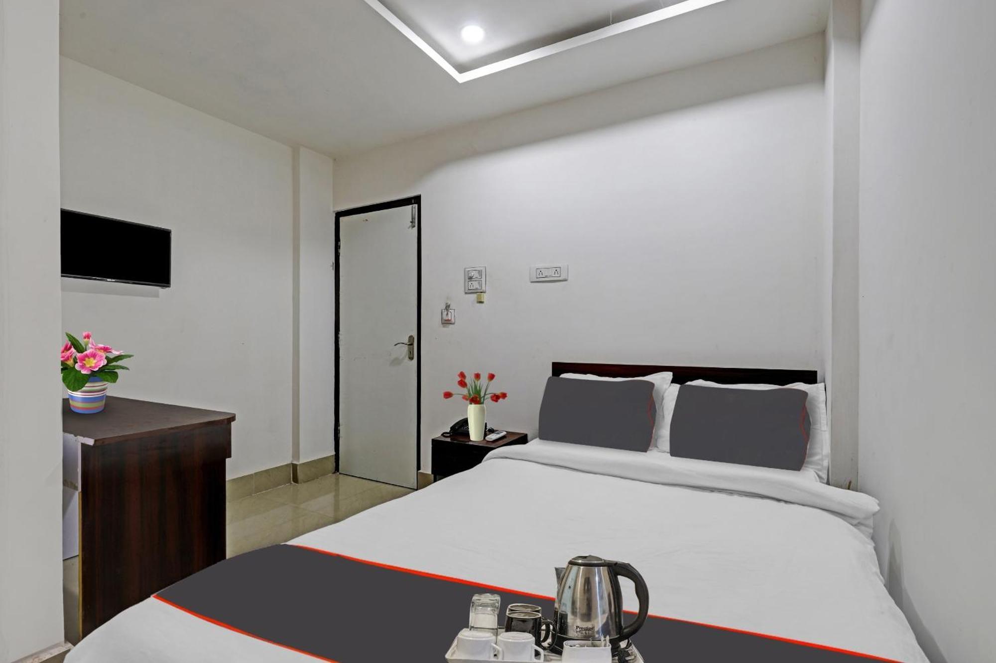 Hotel O Lakhi Guest House Guwahati Ngoại thất bức ảnh