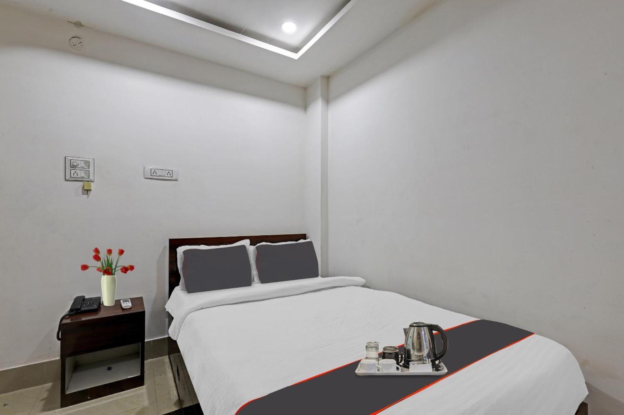 Hotel O Lakhi Guest House Guwahati Ngoại thất bức ảnh