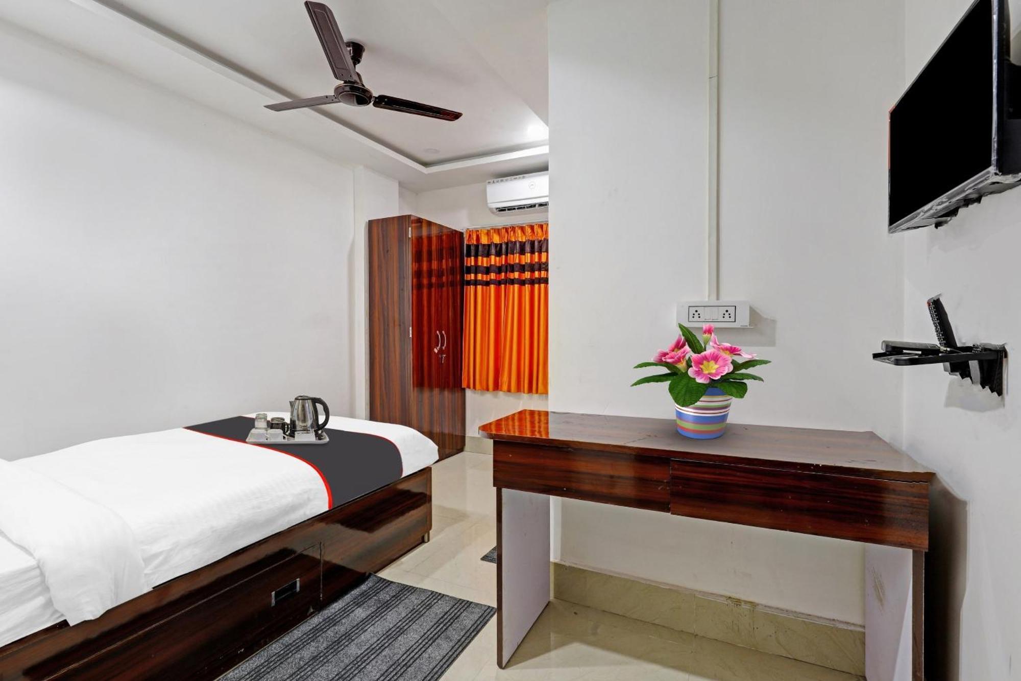Hotel O Lakhi Guest House Guwahati Ngoại thất bức ảnh