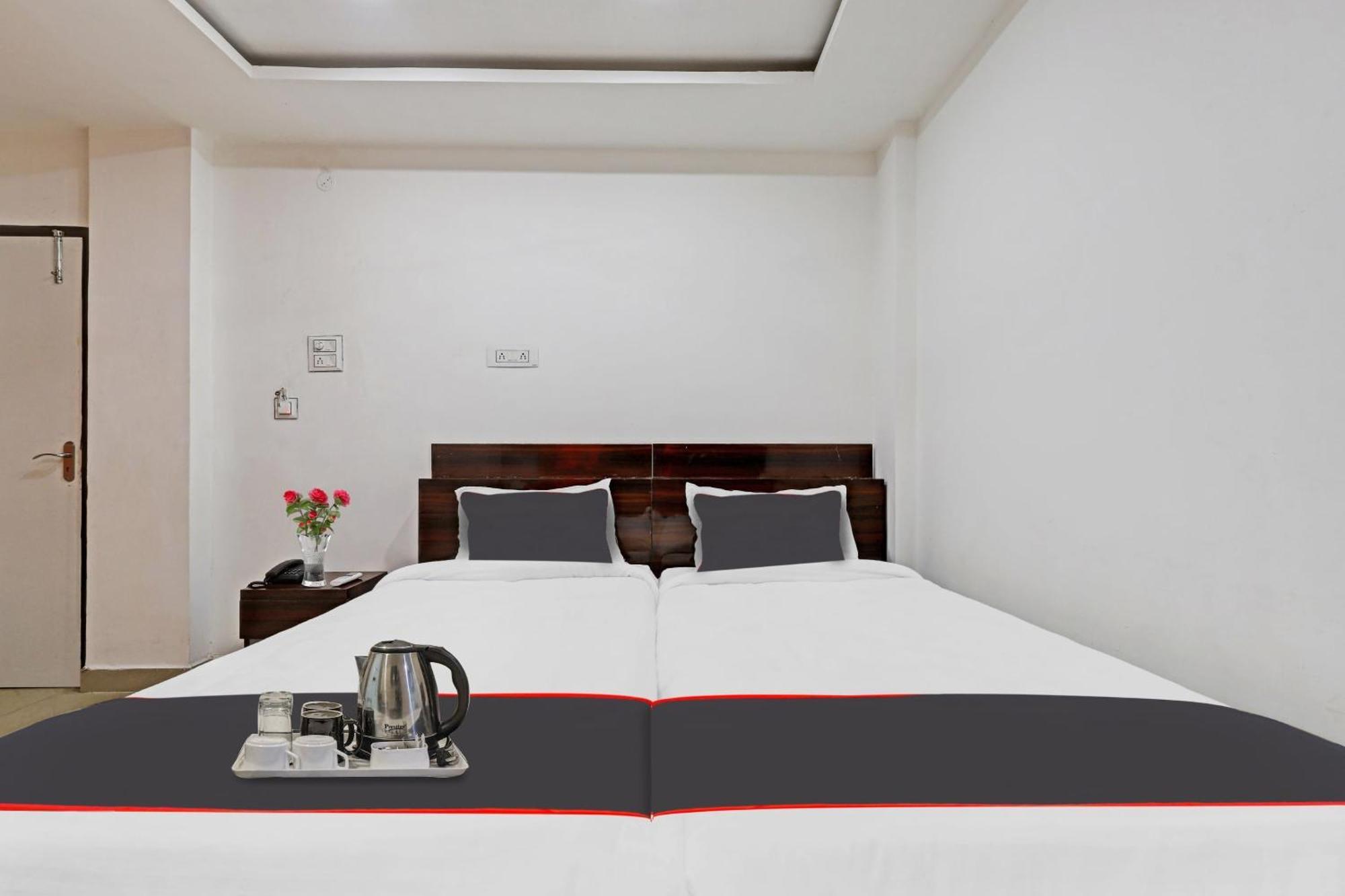Hotel O Lakhi Guest House Guwahati Ngoại thất bức ảnh